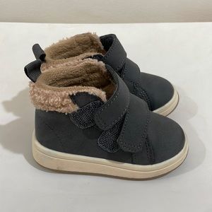 H&M Grey toddler sneaker size 4c